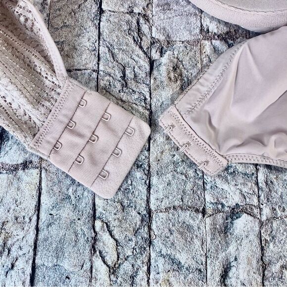 Maidenform Comfort Devotion Embellished Extra Coverage Bra Size 36DD - Picture 3 of 4